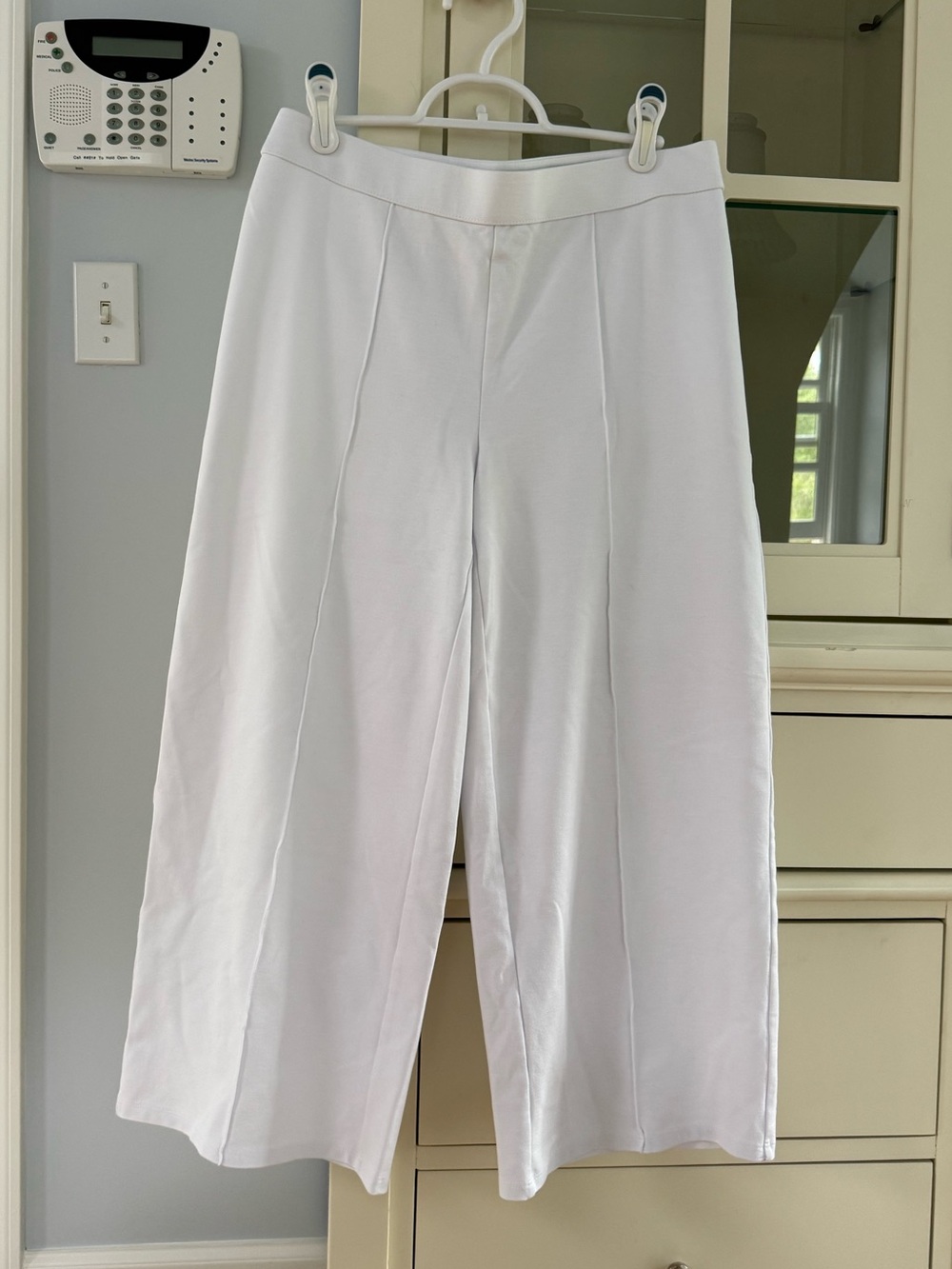 NWOT J. Jill White Wide-Leg Cropped Pants
